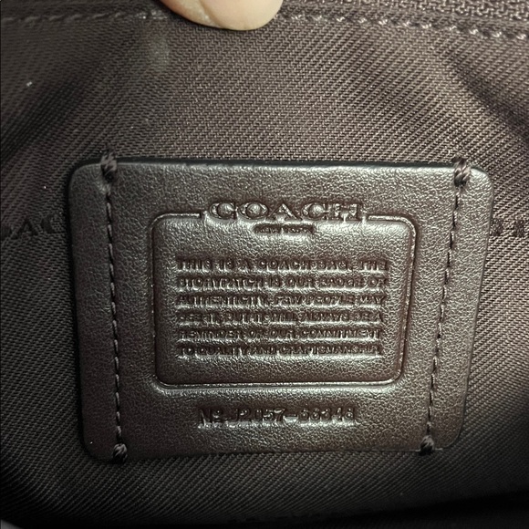 Coach Black Crossbody Bag with adjustable and removable strap. - Picture 2 of 6